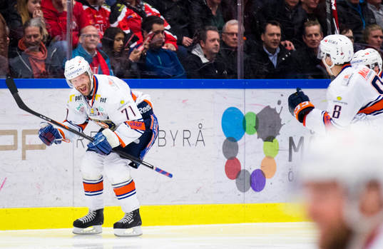 Växjös Tomi Kallio gör 4-5 och jublar  i sudden death