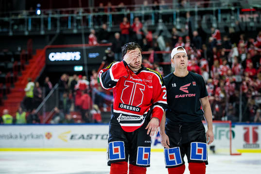 Örebros Martin Johansson och Jared Aulin deppar