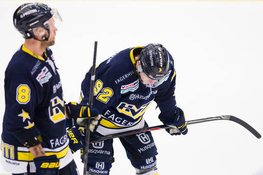 s Jere Karalahti och Teemu Laine deppar