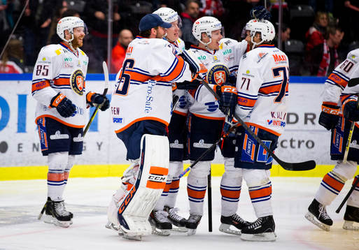 Bläddra bland fler bilder av Ishockey, SHL, kvartsfinal 6, Örebro - Växjö