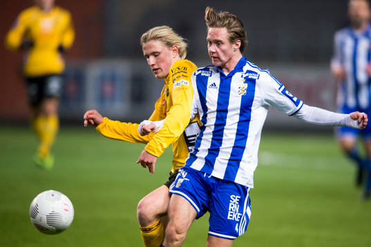 Kamp mellan IFK Göteborgs Isak Edlund och Elfsborgs Viktor