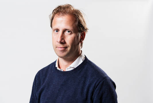 Aftonbladets krönikör Simon Bank