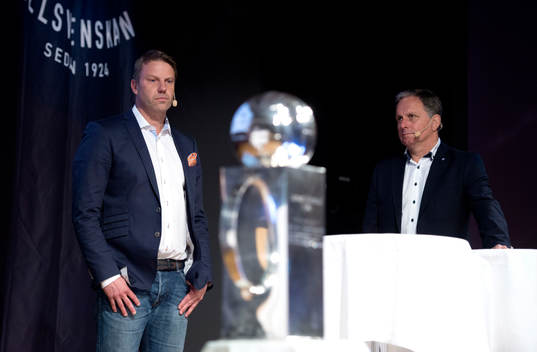 Hans Eklund, tränare Falkenberg och Jan Jönsson, tränare