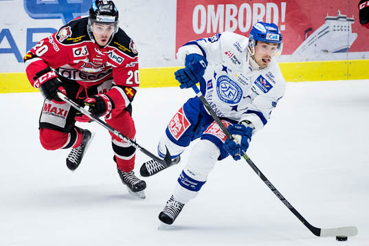Malmö Redhawks Henrik Hetta jagar Leksands Robin Gartner