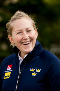 Sveriges målvakt Kim Martin Hasson skrattar