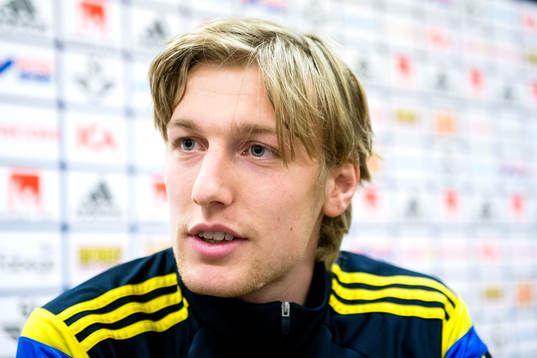 Sveriges Emil Forsberg deltar i en pressträff