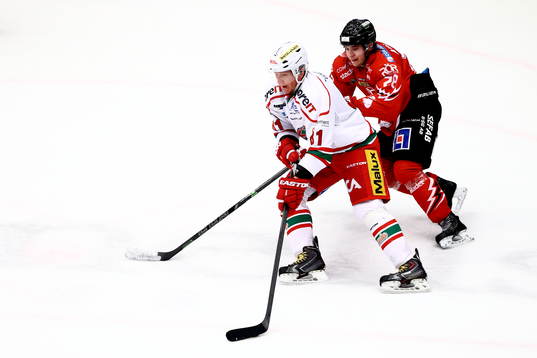s Marcel Hossa och Vita Hästens Wilhelm Westlund