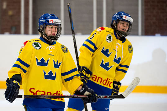 Sveriges Anna Borgqvist och Lina Bäcklin deppar