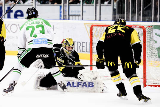Bläddra bland fler bilder av Ishockey, Kval till SHL, Rögle - Västerås