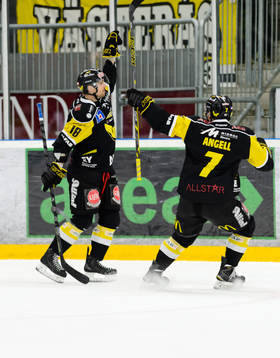 Västerås Jeremy Williams jublar