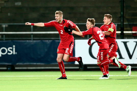 Litauens Benas Spietinis och Donatas Segzda jublar