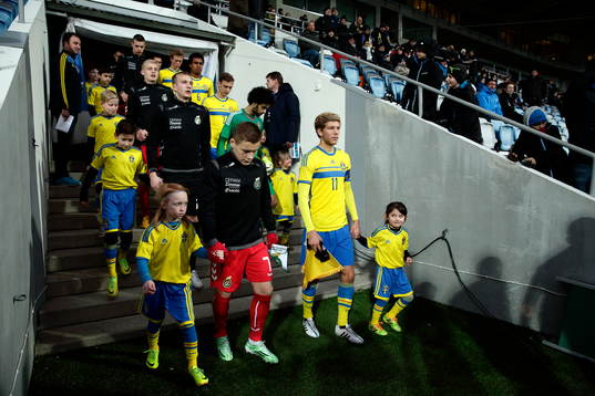 Intåg till fotbollsmatchen i EM-kvalet för P19 mellan