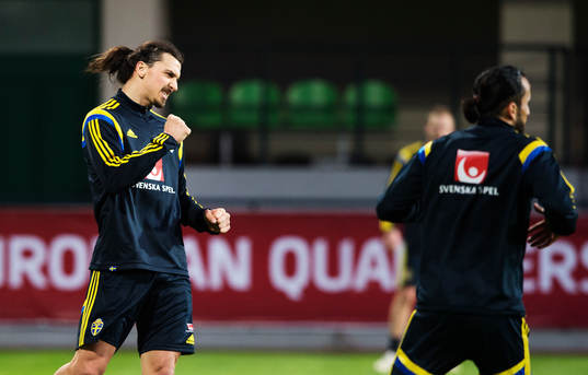 Zlatan Ibrahimovic jublar