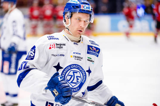 Leksands Jens Bergenström före ishockeymatchen i Kvalet