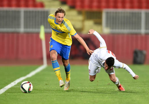 Sveriges Ludwig Augustinsson och Serbiens Slavoljub Srnic