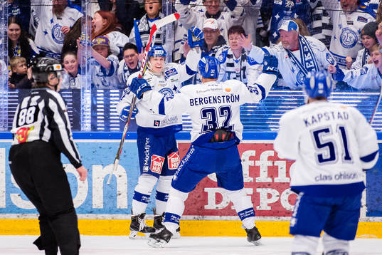 Leksands Tomi Sallinen och Jens Bergenström jublar