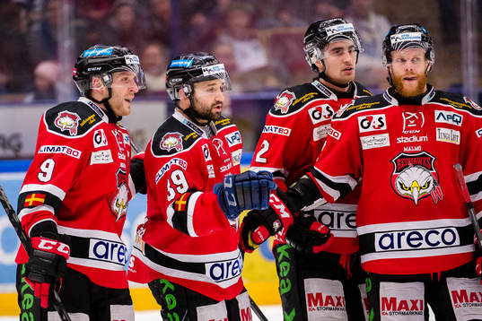 Malmö Redhawks Frederik Storm och Eric Himelfarb jublar