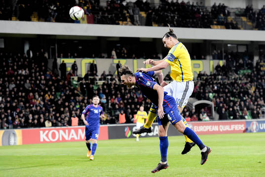 Moldaviens Victor Golovatenco och Sveriges Zlatan