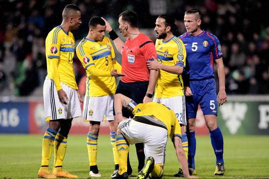 Sveriges Isaac Kiese Thelin Martin Olsson och Erkan Zengin