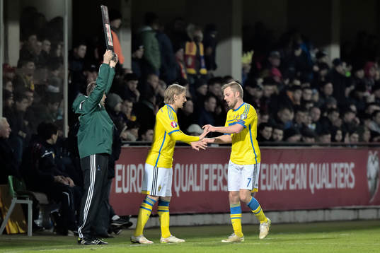 Sveriges Emil Forsberg byts in istället för Sebastian