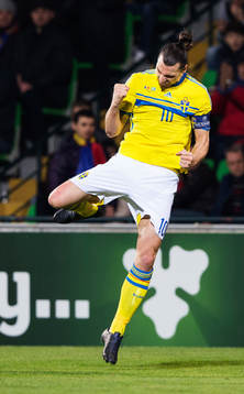 Sveriges Zlatan Ibrahimovic jublar