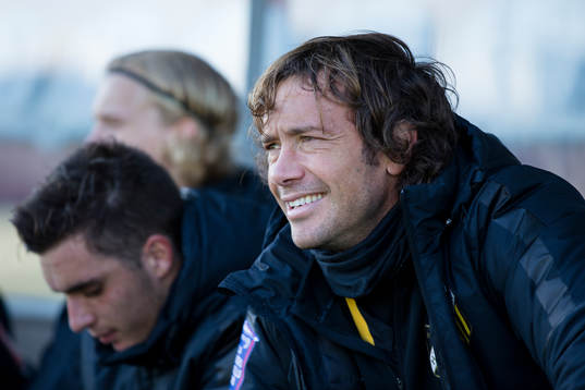 Häckens Diego Lugano på bänken