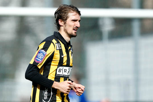 Häckens Dardan Rexhepi firar