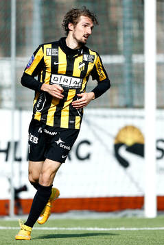 Häckens Dardan Rexhepi firar