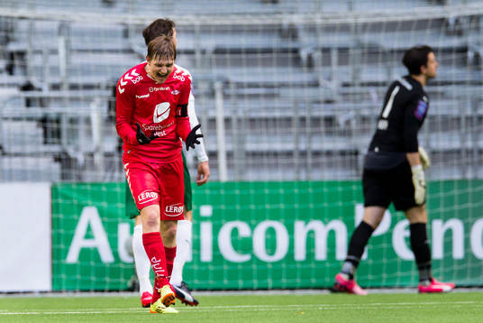 Brann Erik Huseklepp reagerar på en missad målchans