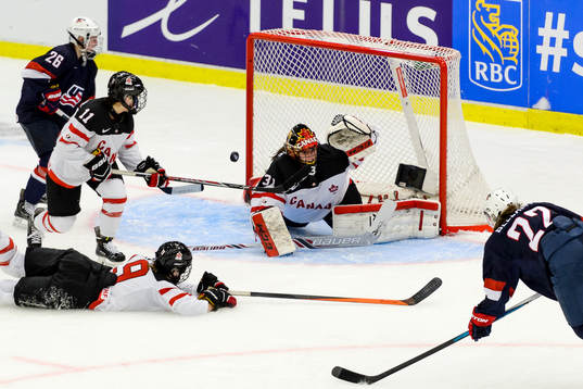 Usa gör 3-1 genom Kendall Coyne