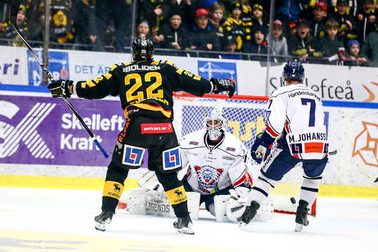 Skellefteås Janne Pesonen jublar
