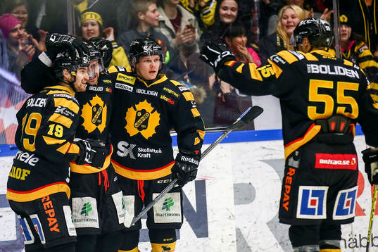 Bläddra bland fler bilder av Ishockey, Shl Semifinal 1, Skellefteå - Linköping