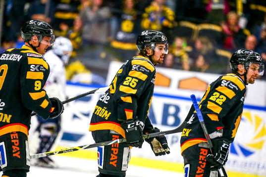 Skellefteås Axel Holmström jublar