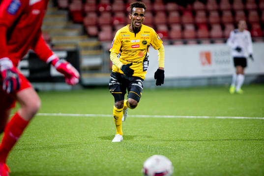 Örebro U19 (vitt) mot elfsborg U19 (gult)