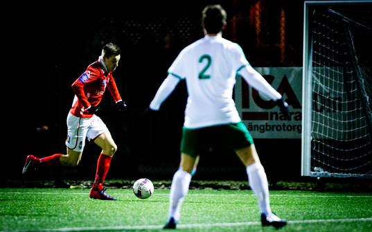 Hammarby U19 (vitt) mot Kalmar U19 (rött)