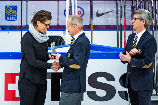 Erika Holst blev invald i ishockeyns hall of fame
