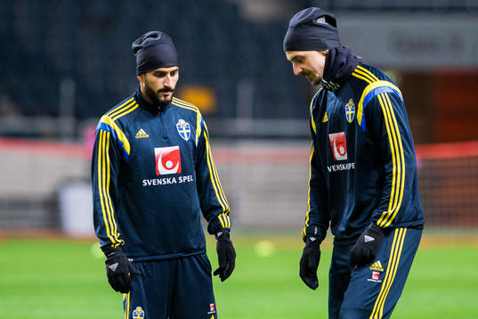 Sveriges Erkan Zengin och Zlatan Ibrahimovic