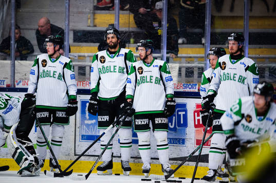 Rögles spelare värmer upp