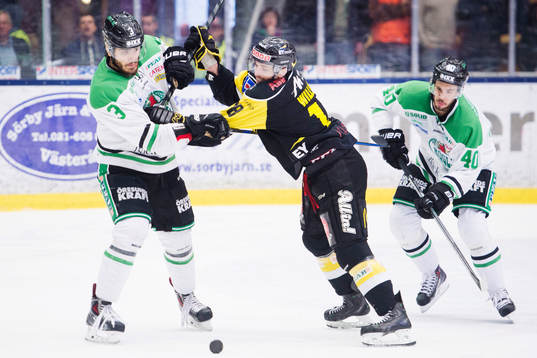Rögles Almen Bibic och Västerås Jeremy Williams