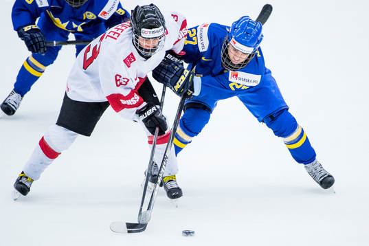 Schweiz Anja Stiefel och Sveriges Emma Nordin