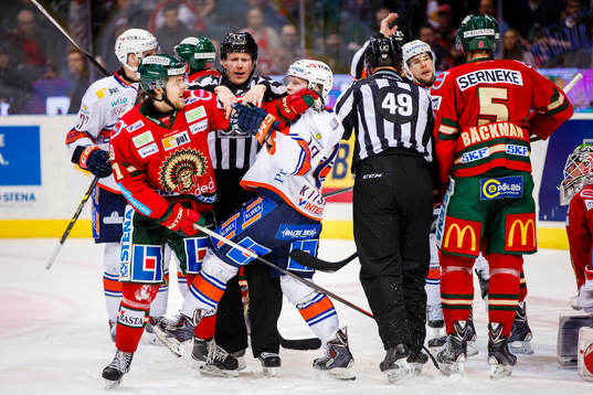 Frölundas Mats Rosseli Olsen och Växjös Tuomas Kiiskinen