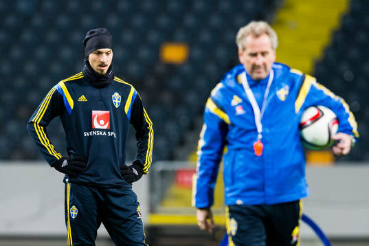 Sveriges Zlatan Ibrahimovic och förbundskapten Erik Hamrén