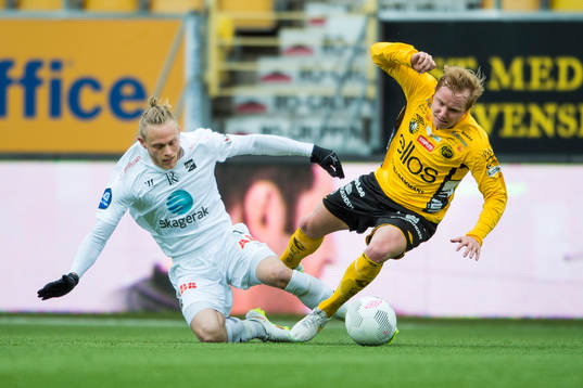Kamp mellan Elfsborgs Simon Lundevall och ODDs Fredrik