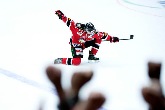 Malmö Redhawks Nils Andersson jublar