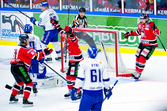 Malmö Redhawks firar Nicklas Jadeland (ej i bild) gjort 3-1