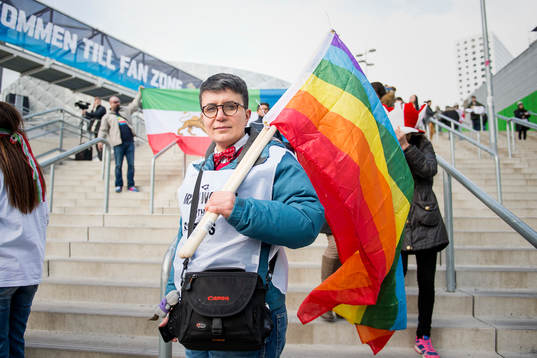 Demonstranter som demonstrerar mot regimen i Iran