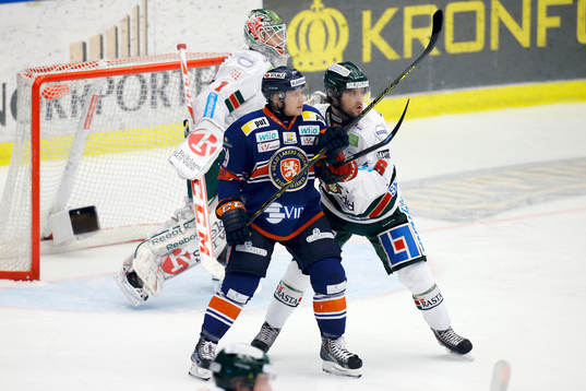 Växjös Tuomas Kiiskinen och Frölundas Mikael Wikstrand
