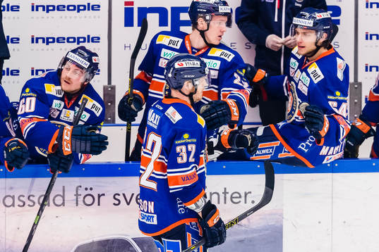 Växjös Nick Johnson firar