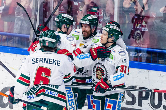 Frölundas Anton Blidh, Joel Lundqvist, och Nicklas Lasu