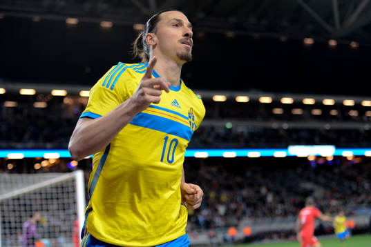 Sveriges Zlatan Ibrahimovic jublar